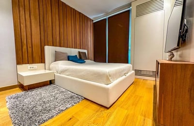 Alquiler de un moderno apartamento de 4 habitaciones, 138 m², BW Residences, Belgrado, Serbia